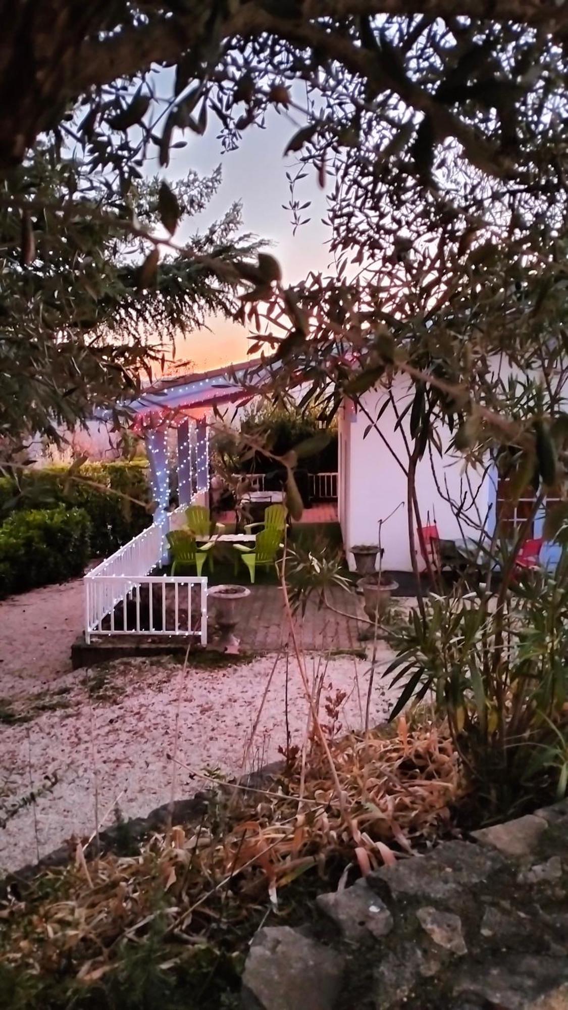 Tikazela - Domaine Ombre Et Lumiere Bed & Breakfast Saint-Jean-de-Muzols Luaran gambar